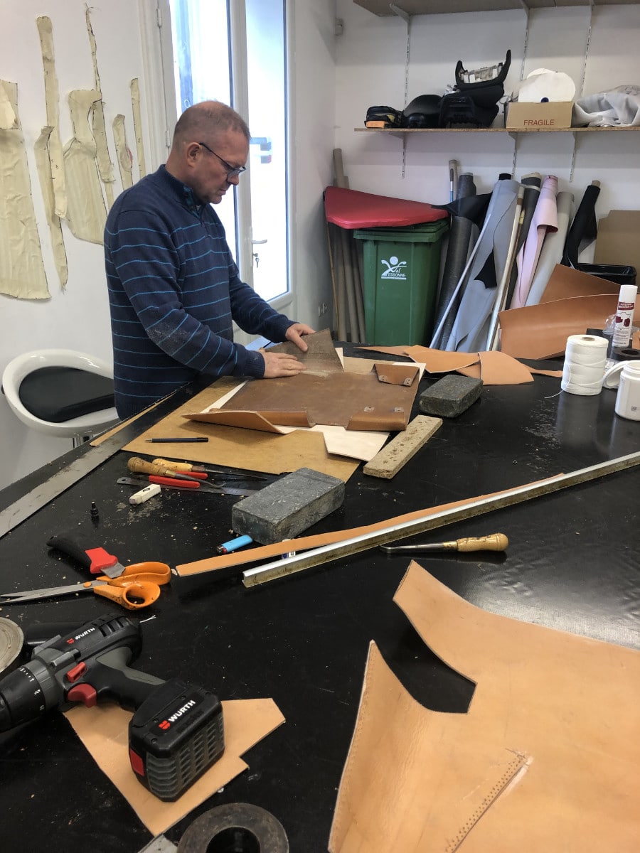 Travail du cuir à la Maison Daumas